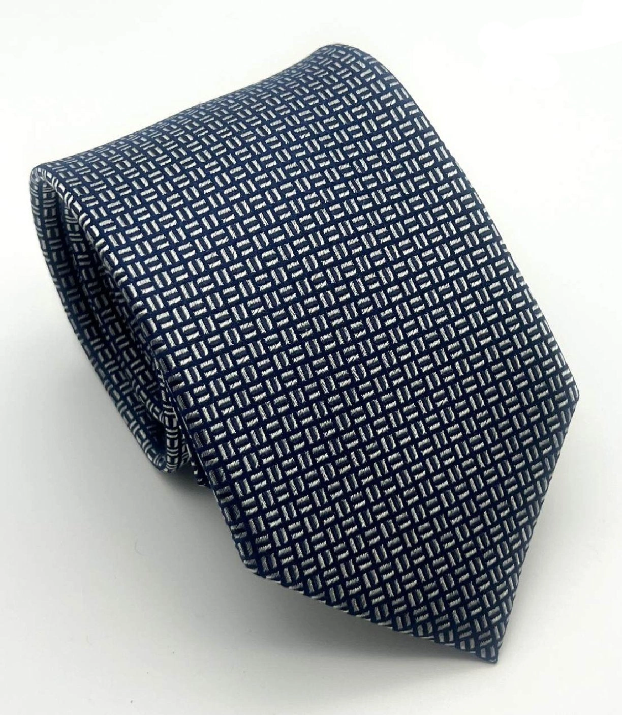 Silk Tie Essential: Elevate Your Style for Business, Weddings, and Every Special Occasion - Grab 3745!